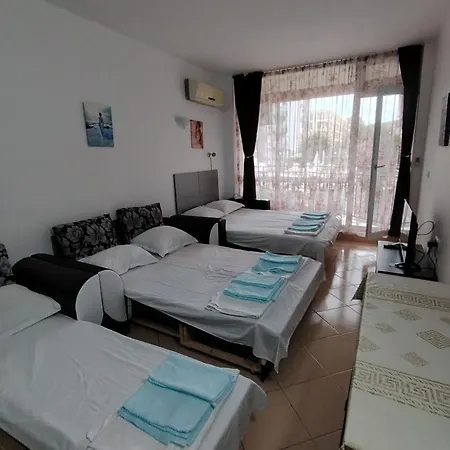 Апартамент сънсет бийч 3 *