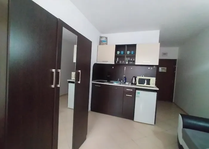 דירה сънсет бийч 3 *